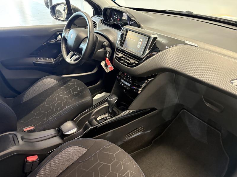 Image de la voiture Peugeot 2008