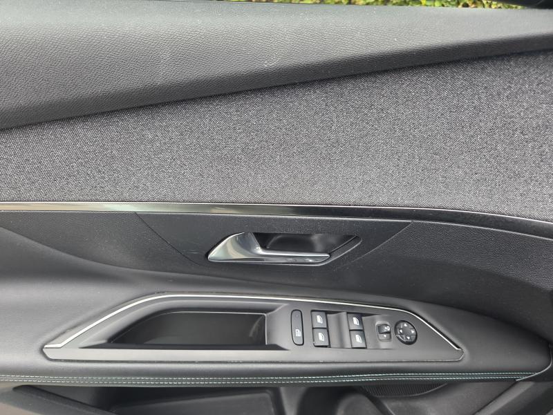 Image de la voiture Peugeot 3008