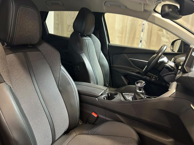 Image de la voiture Peugeot 3008