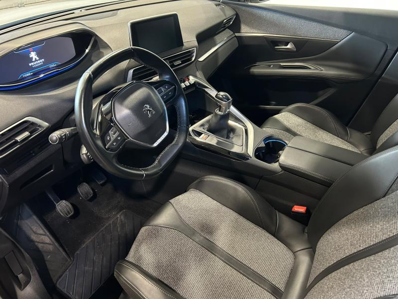 Image de la voiture Peugeot 3008