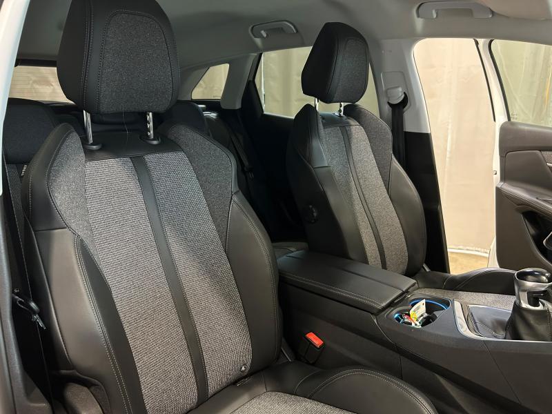 Image de la voiture Peugeot 3008