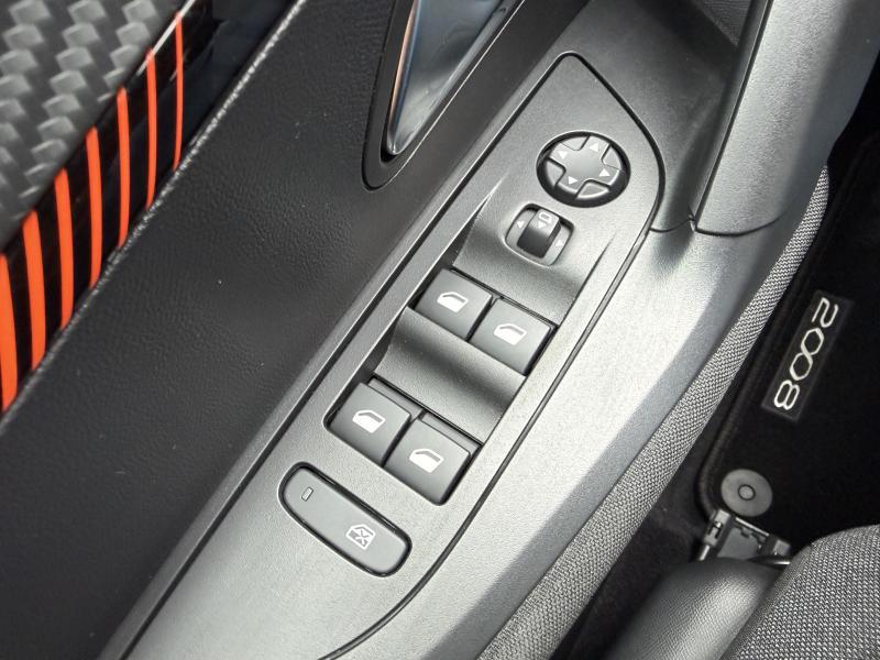 Image de la voiture Peugeot 2008