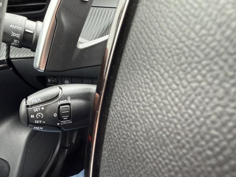 Image de la voiture Peugeot 2008