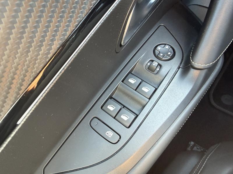 Image de la voiture Peugeot e-2008