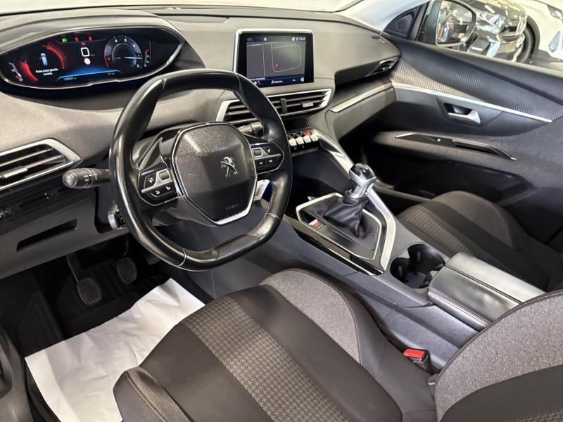 Image de la voiture Peugeot 5008