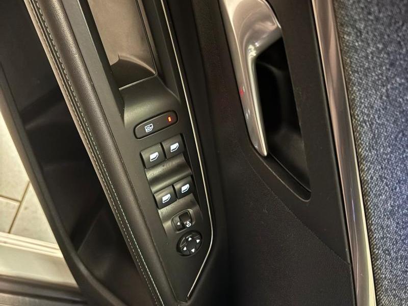 Image de la voiture Peugeot 5008