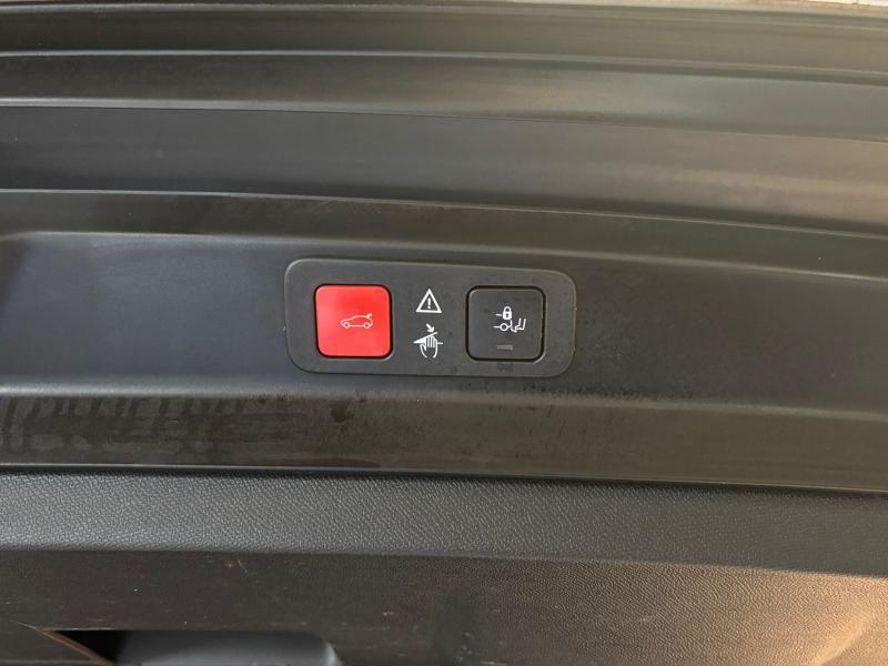 Image de la voiture Peugeot 5008