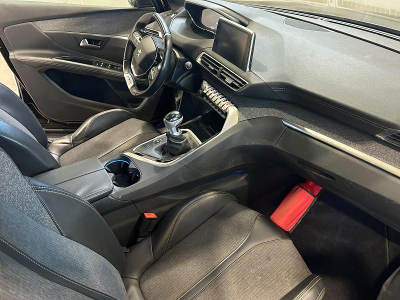 Image de la voiture Peugeot 3008