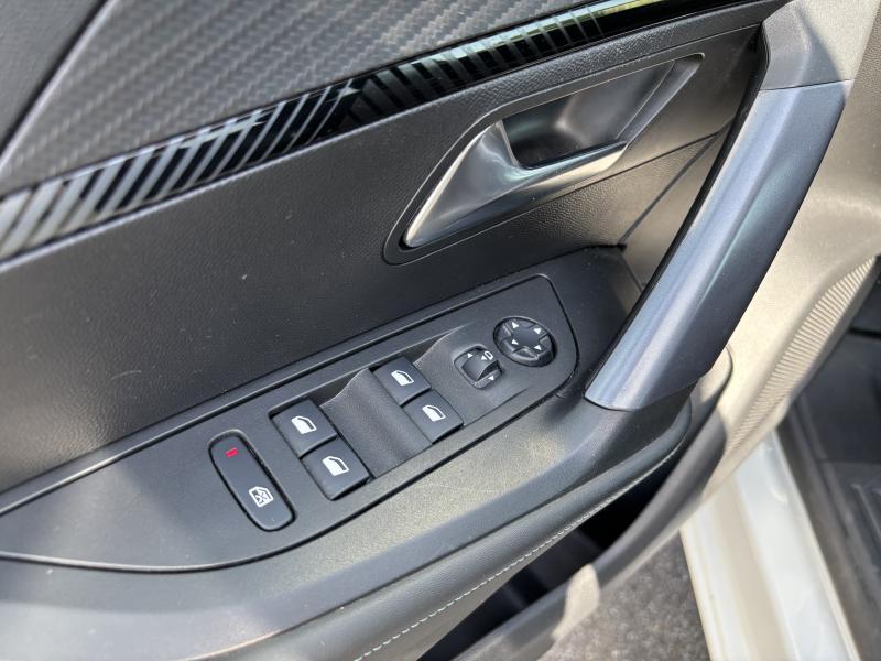 Image de la voiture Peugeot 2008