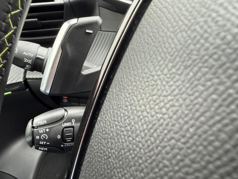 Image de la voiture Peugeot 2008
