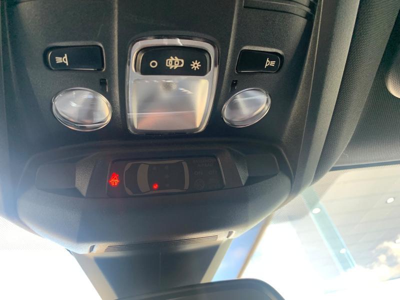Image de la voiture Peugeot 3008