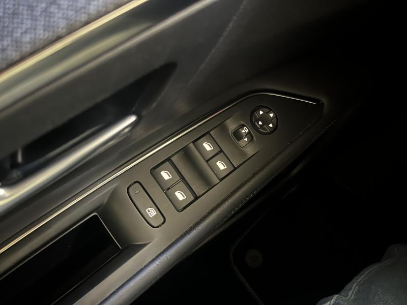 Image de la voiture Peugeot 3008