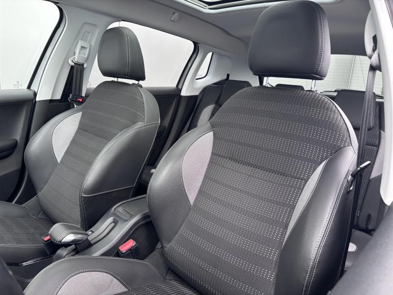 Image de la voiture Peugeot 2008