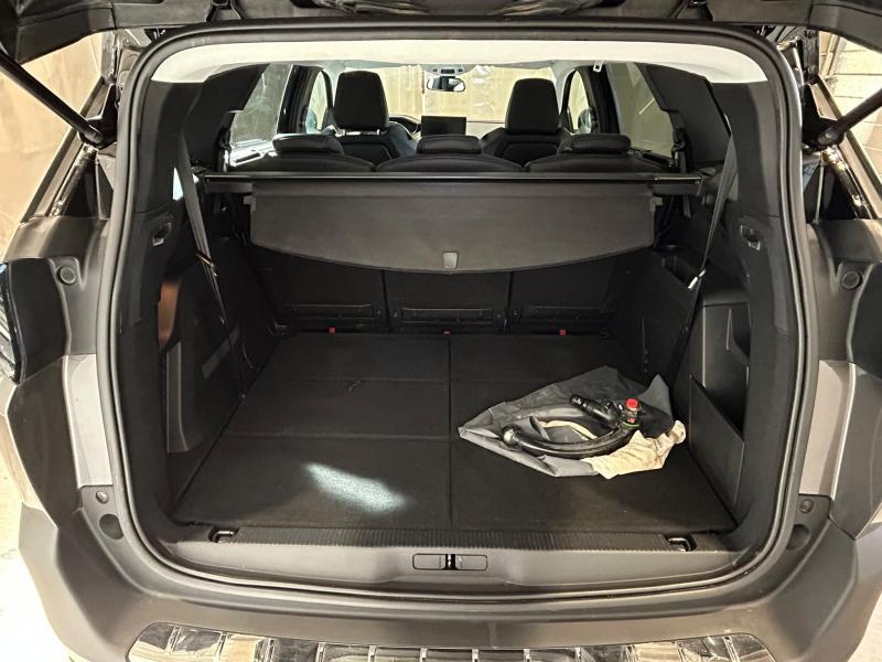 Image de la voiture Peugeot 5008