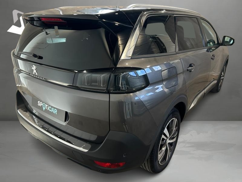 Image de la voiture Peugeot 5008