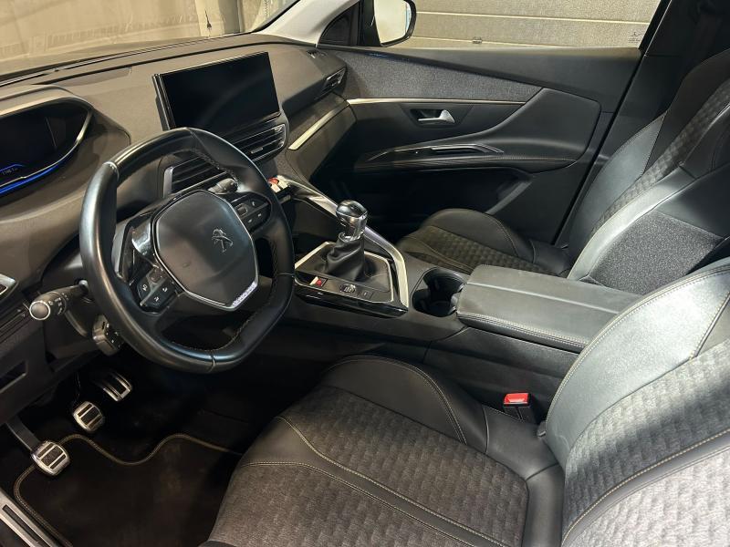 Image de la voiture Peugeot 5008