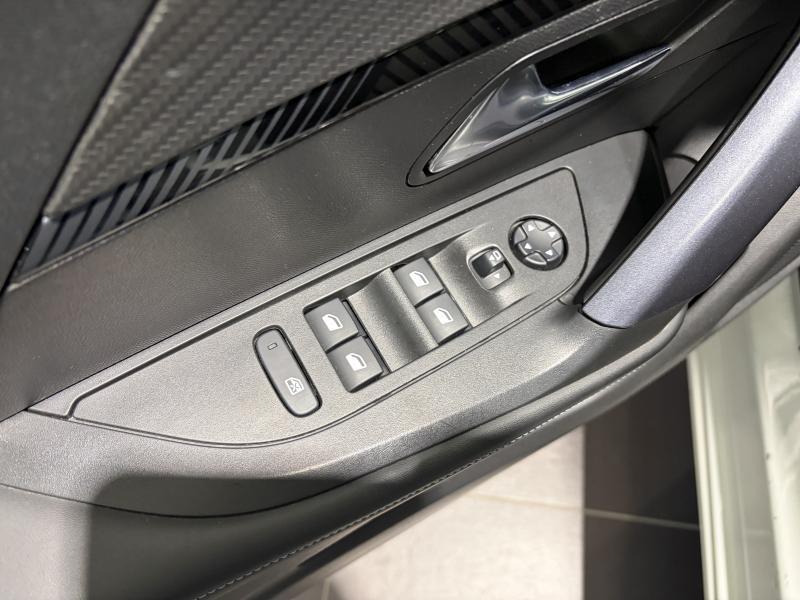 Image de la voiture Peugeot 2008