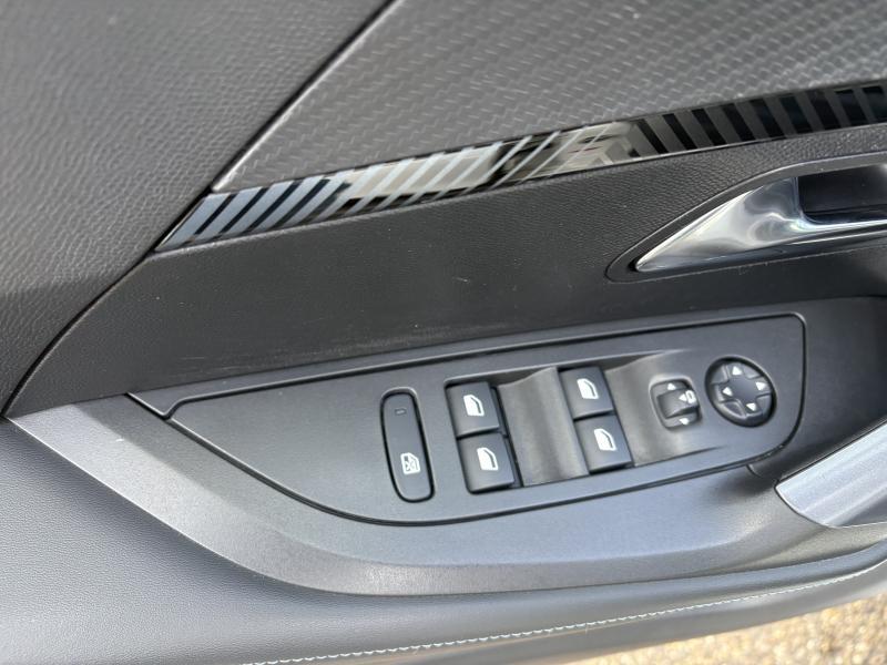 Image de la voiture Peugeot 2008