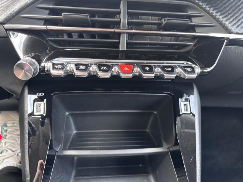 Image de la voiture Peugeot 2008