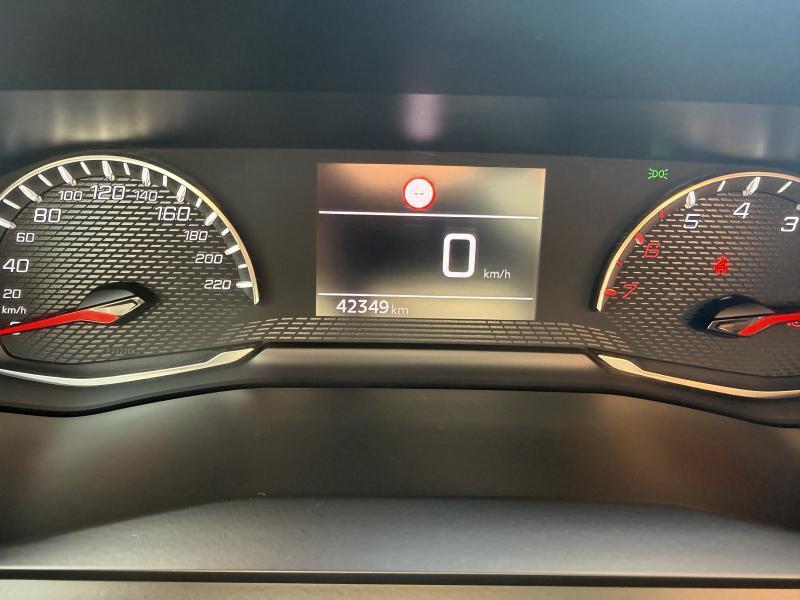 Image de la voiture Peugeot 2008