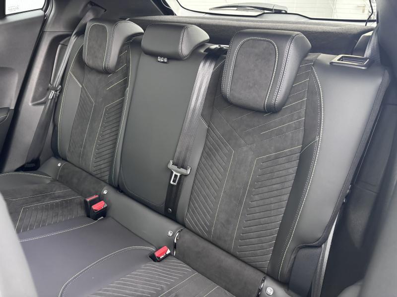 Image de la voiture Peugeot e-2008