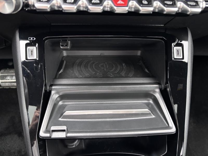 Image de la voiture Peugeot e-2008