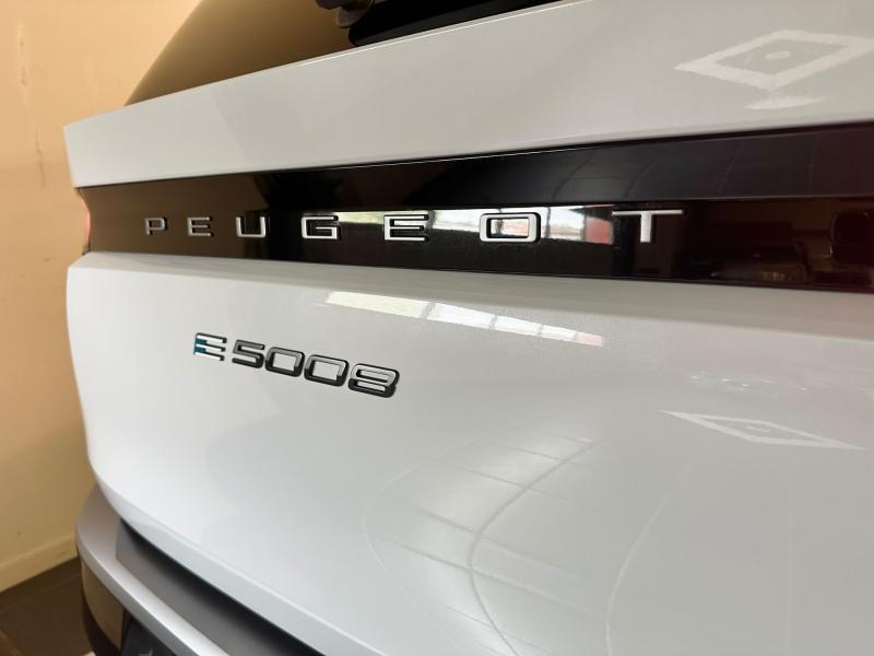 Image de la voiture Peugeot 5008
