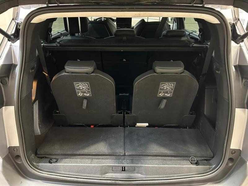 Image de la voiture Peugeot 5008