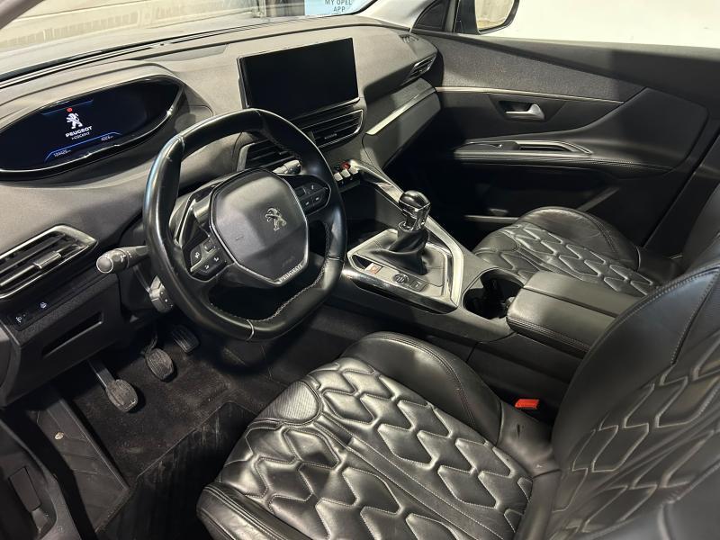 Image de la voiture Peugeot 5008