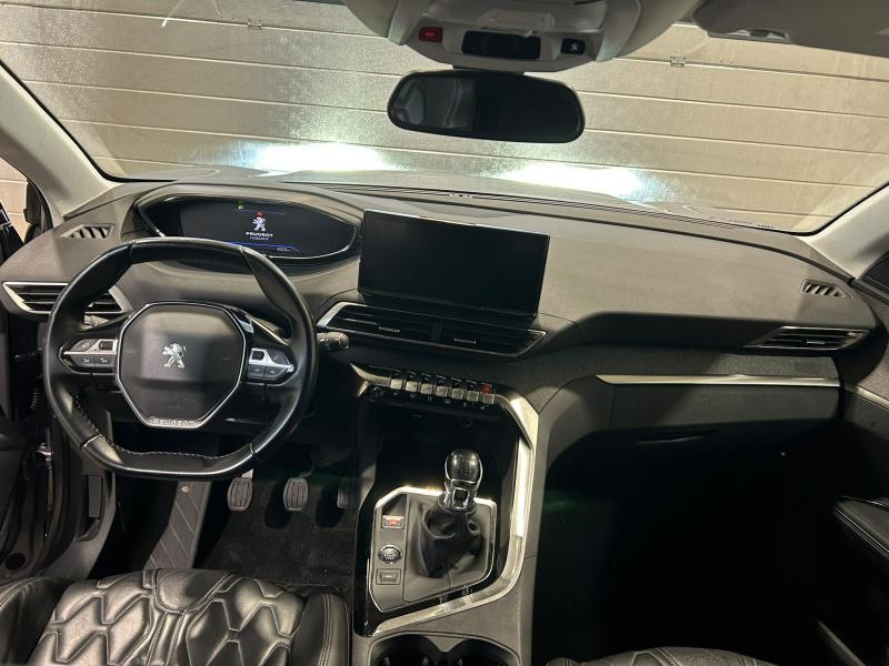 Image de la voiture Peugeot 5008